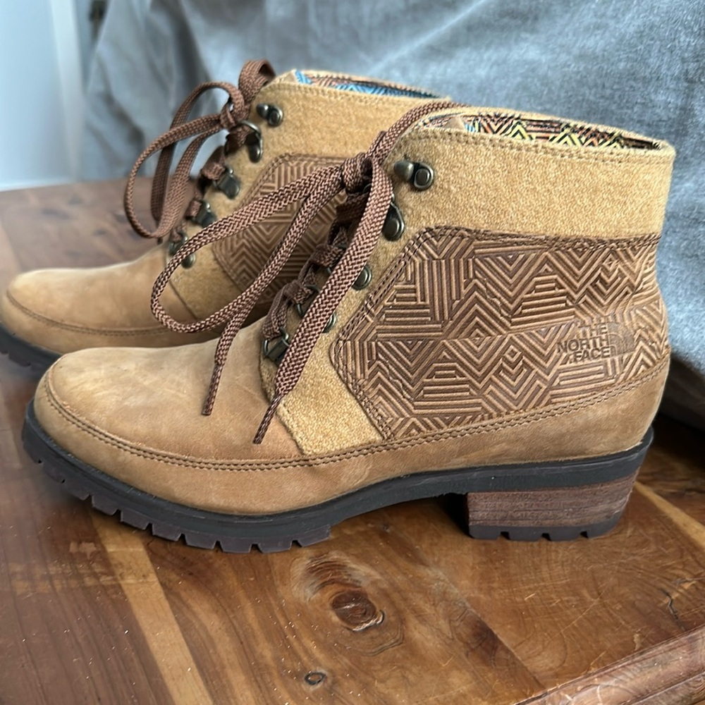 Women’s Size 8 The North Face Bridgeton Ankle Boot Tagumi Brown